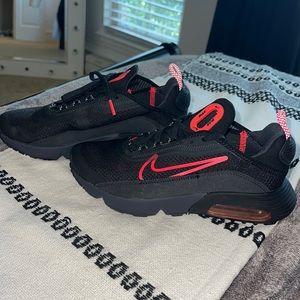 NIKE BRAND NEW 2090 FIRE RED